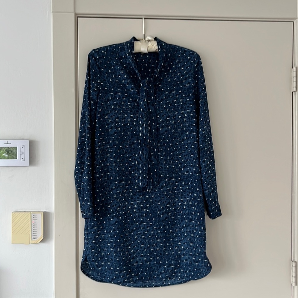Jasmine & Juliana Blue & White Long Sleeve Tie Neck - great work dress!